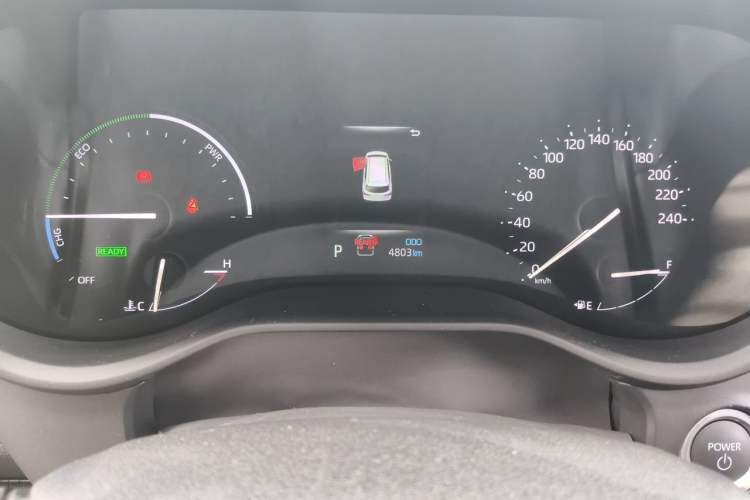 Used Toyota SIENNA 2026 Model 2.5L Dual-Engine Four-Wheel-Drive Prestige Edition Odometer Close Up