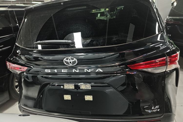 Used Toyota SIENNA 2026 Model 2.5L Dual-Engine Two-Wheel-Drive Comfort Edition Rear