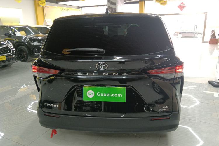 Used Toyota SIENNA 2026 Model 2.5L Dual-Engine Two-Wheel-Drive Comfort Edition Rear