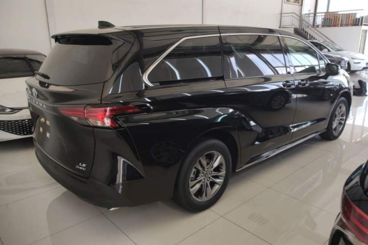 Used Toyota SIENNA 2026 Model 2.5L Dual-Engine Two-Wheel-Drive Comfort Edition Rear Right 45 Deg