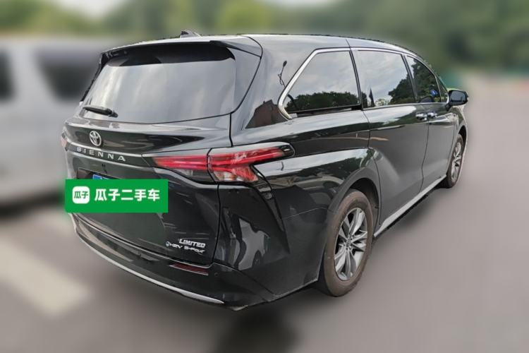 Used Toyota SIENNA 2026 Model 2.5L Dual-Engine Four-Wheel-Drive Premium Edition Rear Right 45 Deg