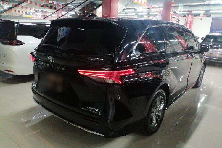 Used Toyota SIENNA 2026 Model 2.5L Dual-Engine Four-Wheel-Drive Premium Edition Rear Right 45 Deg