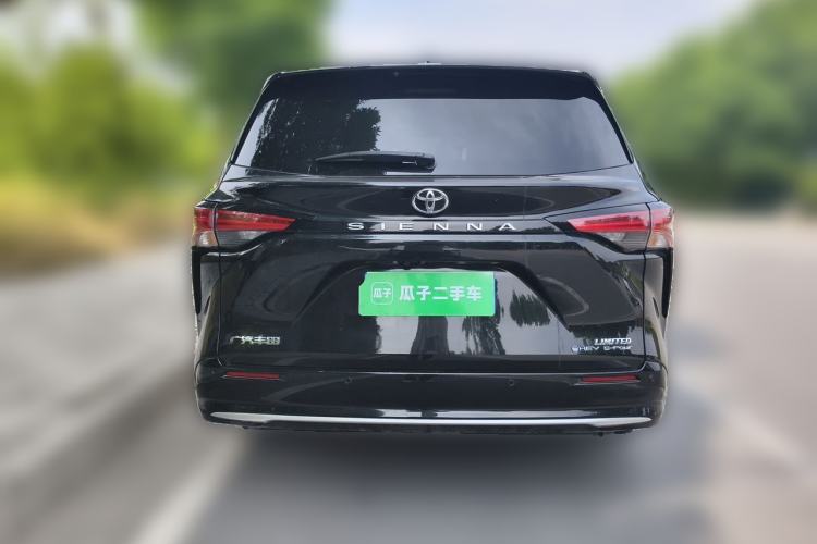 Used Toyota SIENNA 2026 Model 2.5L Dual-Engine Four-Wheel-Drive Prestige Edition Rear