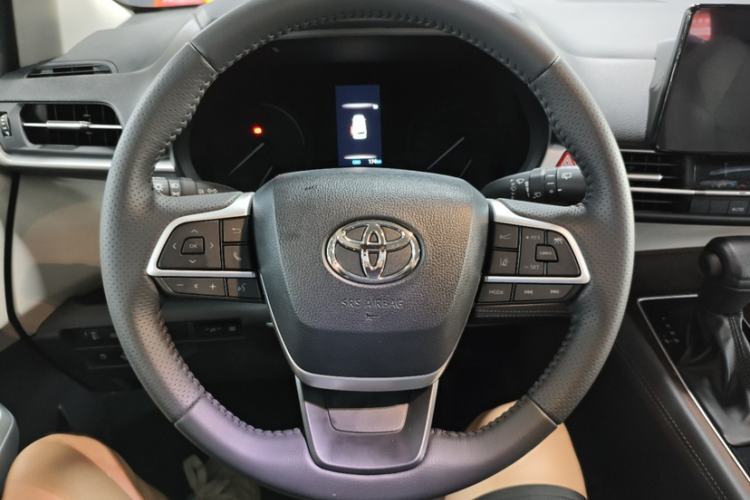 Used Toyota SIENNA 2026 Model 2.5L Dual-Engine Two-Wheel-Drive Comfort Edition Steering Wheel