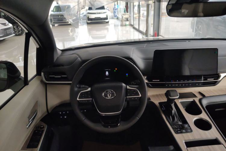 Used Toyota SIENNA 2026 Model 2.5L Dual-Engine Four-Wheel-Drive Prestige Edition Steering Wheel