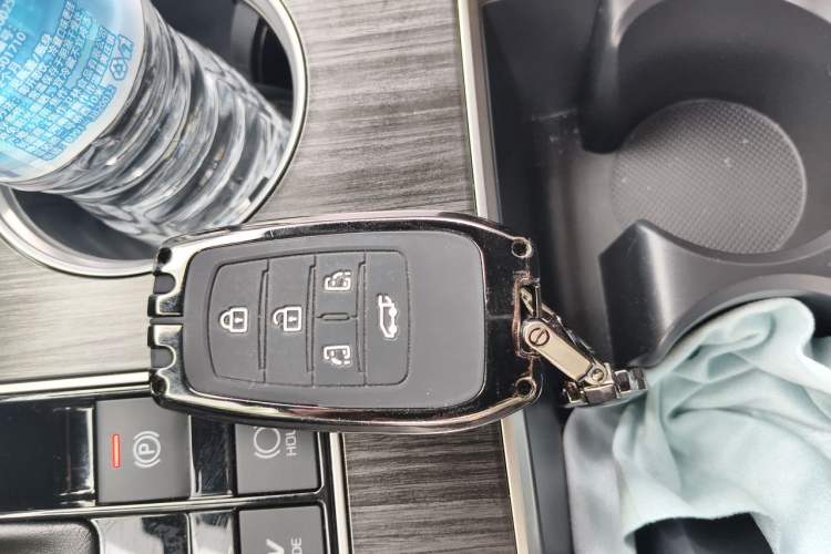Used Toyota SIENNA 2026 Model 2.5L Dual-Engine Four-Wheel-Drive Prestige Edition Vehicle Key