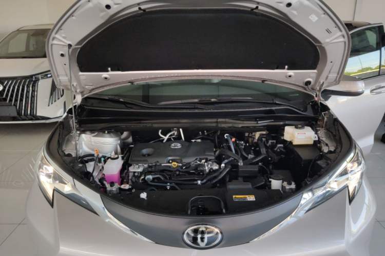 Used Toyota SIENNA 2026 Model 2.5L Dual-Engine Two-Wheel-Drive Comfort Edition Engine Bay