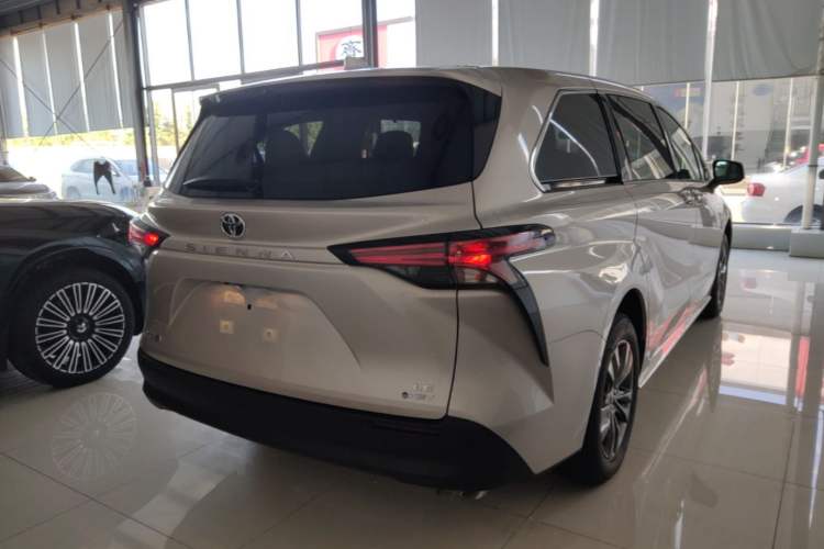 Used Toyota SIENNA 2026 Model 2.5L Dual-Engine Two-Wheel-Drive Comfort Edition Rear Right 45 Deg
