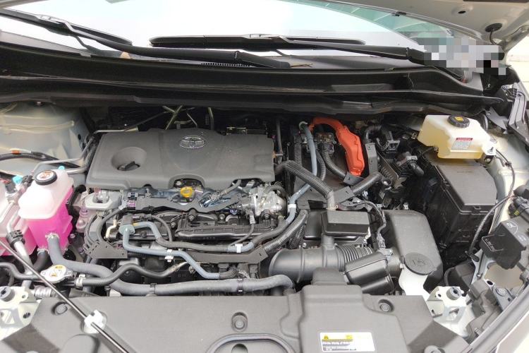 Used Toyota SIENNA 2026 Model 2.5L Dual-Engine Four-Wheel-Drive Premium Edition Engine Bay