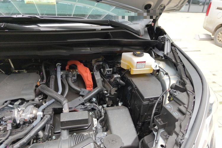 Used Toyota SIENNA 2026 Model 2.5L Dual-Engine Four-Wheel-Drive Premium Edition Engine Bay Left