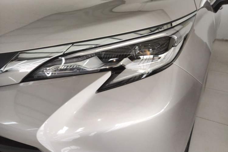 Used Toyota SIENNA 2026 Model 2.5L Dual-Engine Two-Wheel-Drive Comfort Edition Left Front Headlight