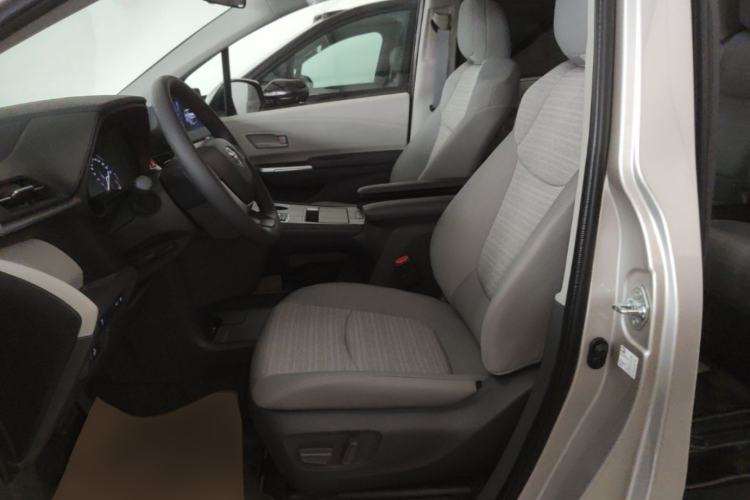 Used Toyota SIENNA 2026 Model 2.5L Dual-Engine Two-Wheel-Drive Comfort Edition Left Front Seat