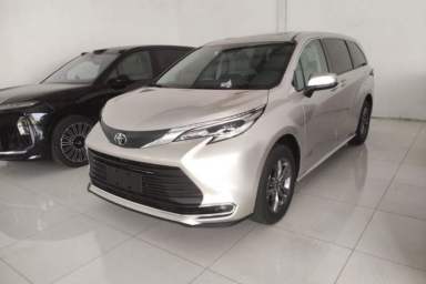 Used Toyota SIENNA 2026 Model 2.5L Dual-Engine Two-Wheel-Drive Comfort Edition