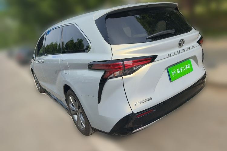 Used Toyota SIENNA 2026 Model 2.5L Dual-Engine Two-Wheel-Drive Premium Prestige Edition Rear Left 45 Deg