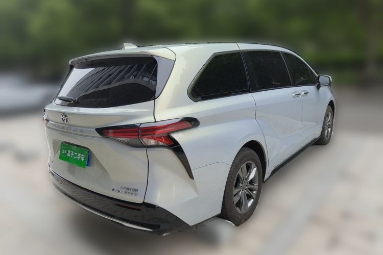Used Toyota SIENNA 2026 Model 2.5L Dual-Engine Four-Wheel-Drive Premium Edition Rear Right 45 Deg