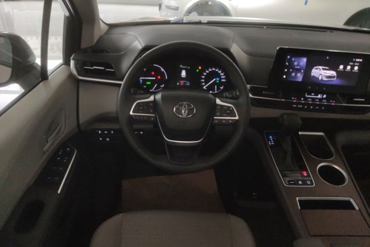 Used Toyota SIENNA 2026 Model 2.5L Dual-Engine Two-Wheel-Drive Comfort Edition Steering Wheel