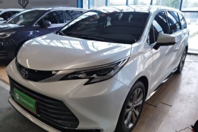 Used Toyota SIENNA 2026 Model 2.5L Dual-Engine Two-Wheel-Drive Premium Prestige Edition