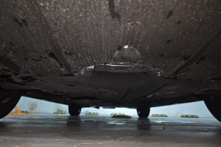 Used Toyota SIENNA 2026 Model 2.5L Dual-Engine Two-Wheel-Drive Comfort Edition Chassis Front