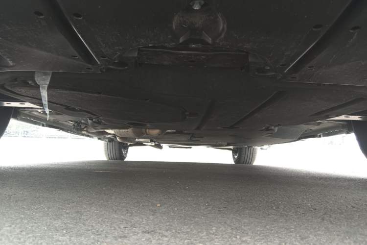 Used Toyota SIENNA 2026 Model 2.5L Dual-Engine Two-Wheel-Drive Comfort Edition Chassis Front