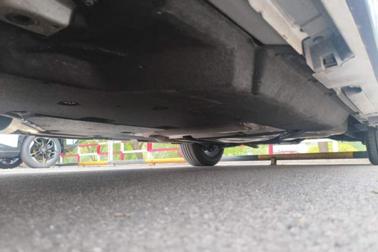 Used Toyota SIENNA 2026 Model 2.5L Dual-Engine Four-Wheel-Drive Luxury Edition Chassis Front Left