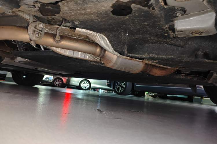 Used Toyota SIENNA 2026 Model 2.5L Dual-Engine Two-Wheel-Drive Comfort Edition Chassis Front Right