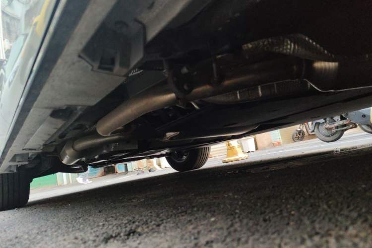 Used Toyota SIENNA 2026 Model 2.5L Dual-Engine Four-Wheel-Drive Prestige Edition Chassis Front Right