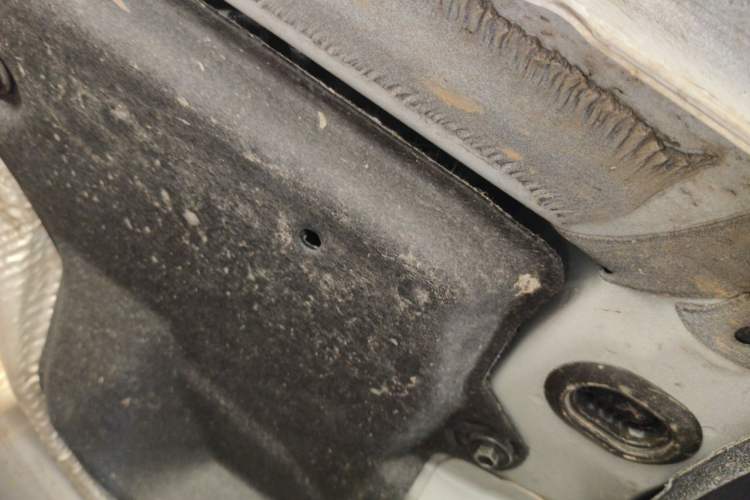 Used Toyota SIENNA 2026 Model 2.5L Dual-Engine Two-Wheel-Drive Comfort Edition Chassis Front Right