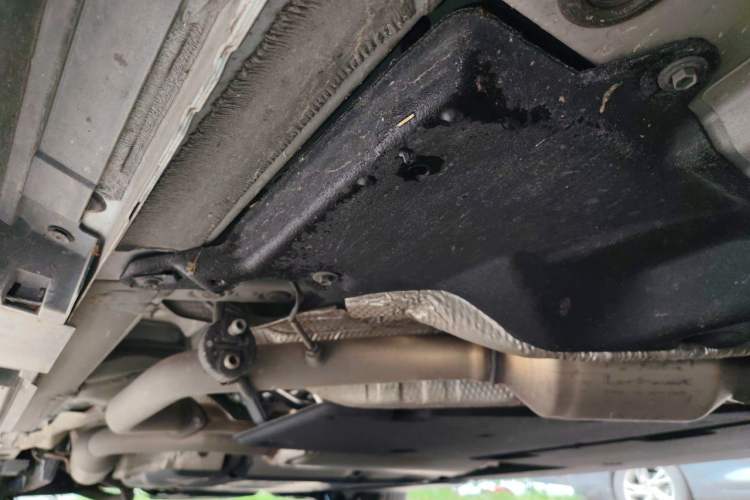 Used Toyota SIENNA 2026 Model 2.5L Dual-Engine Two-Wheel-Drive Comfort Edition Chassis Front Right