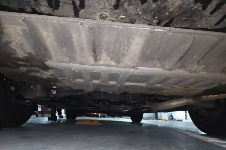 Used Toyota SIENNA 2026 Model 2.5L Dual-Engine Two-Wheel-Drive Comfort Edition Chassis Rear
