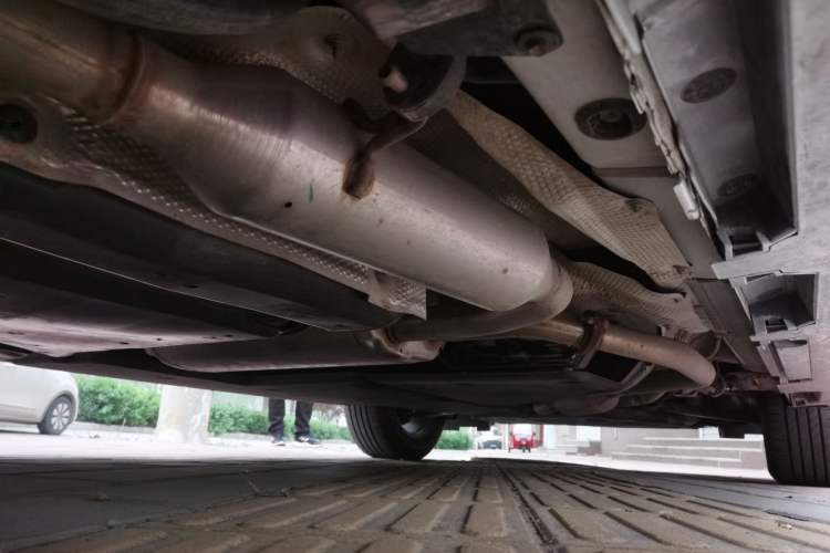 Used Toyota SIENNA 2026 Model 2.5L Dual-Engine Two-Wheel-Drive Comfort Edition Chassis Rear Right