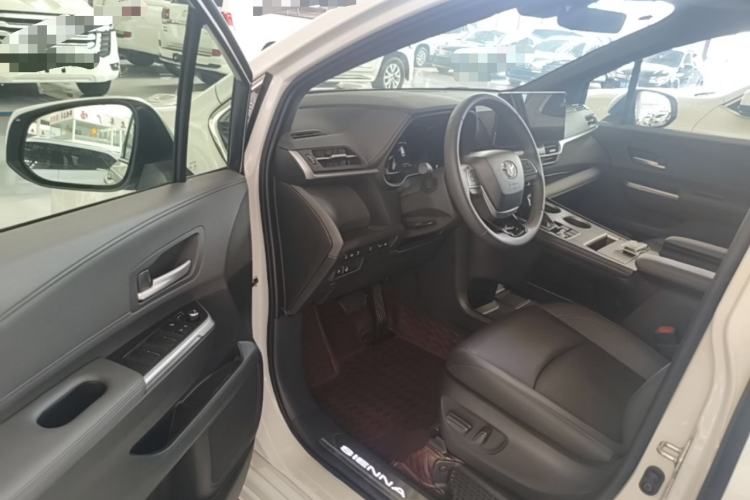 Used Toyota SIENNA 2026 Model 2.5L Dual-Engine Two-Wheel-Drive Prestige Edition Driver Seat