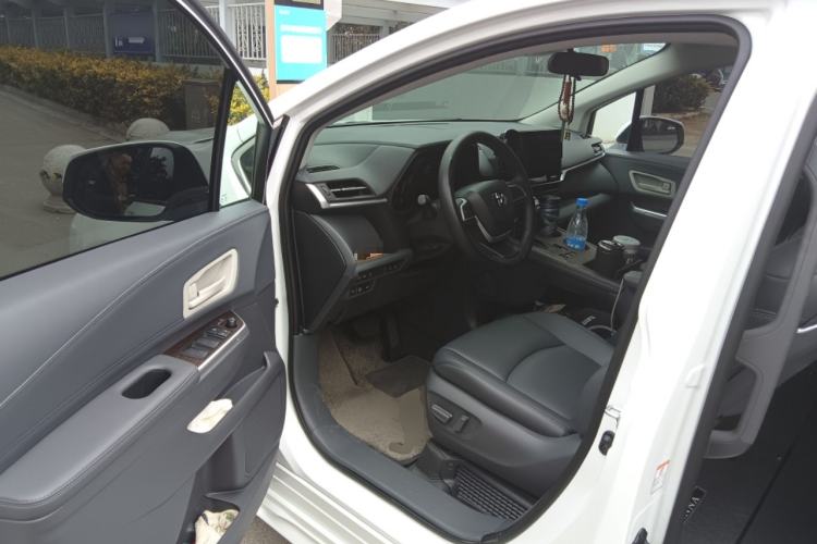 Used Toyota SIENNA 2026 Model 2.5L Dual-Engine Two-Wheel-Drive Comfort Edition Driver Seat
