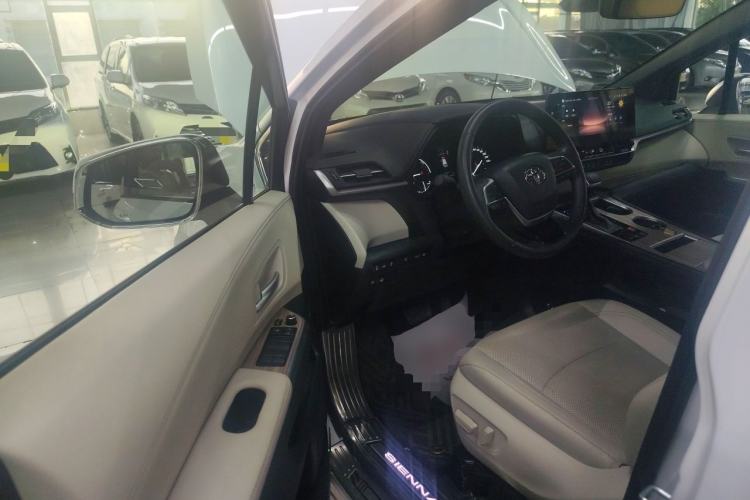 Used Toyota SIENNA 2026 Model 2.5L Dual-Engine Two-Wheel-Drive Premium Prestige Edition Driver Seat