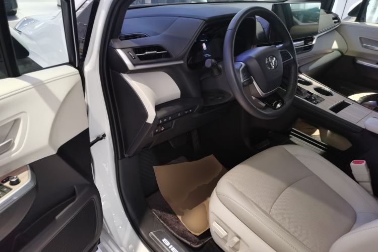 Used Toyota SIENNA 2026 Model 2.5L Dual-Engine Four-Wheel-Drive Prestige Edition Driver Seat