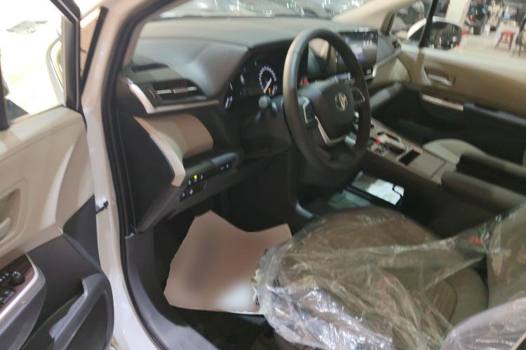 Used Toyota SIENNA 2026 Model 2.5L Dual-Engine Two-Wheel-Drive Comfort Edition Driver Seat