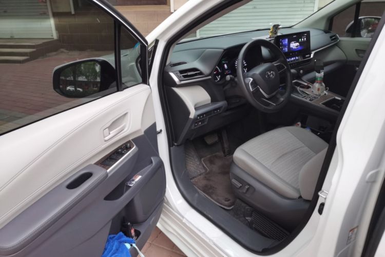Used Toyota SIENNA 2026 Model 2.5L Dual-Engine Two-Wheel-Drive Comfort Edition Driver Seat