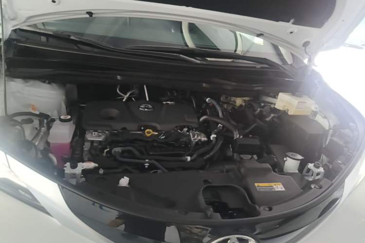 Used Toyota SIENNA 2026 Model 2.5L Dual-Engine Two-Wheel-Drive Luxury Edition Engine Bay