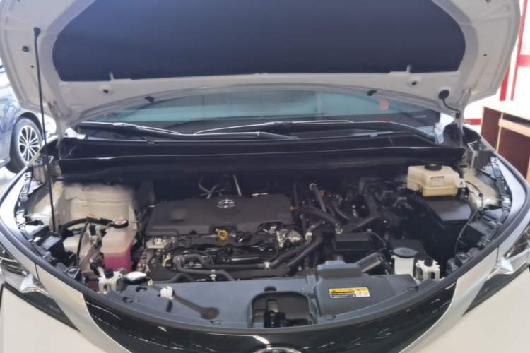 Used Toyota SIENNA 2026 Model 2.5L Dual-Engine Two-Wheel-Drive Premium Prestige Edition Engine Bay