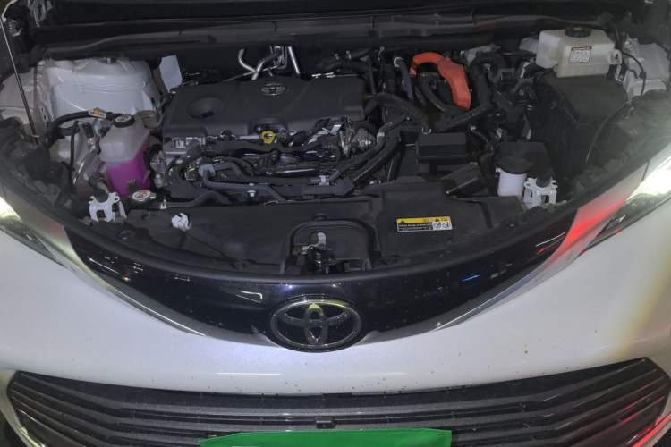 Used Toyota SIENNA 2026 Model 2.5L Dual-Engine Four-Wheel-Drive Prestige Edition Engine Bay