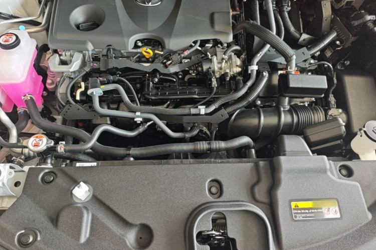Used Toyota SIENNA 2026 Model 2.5L Dual-Engine Two-Wheel-Drive Comfort Edition Engine Bay