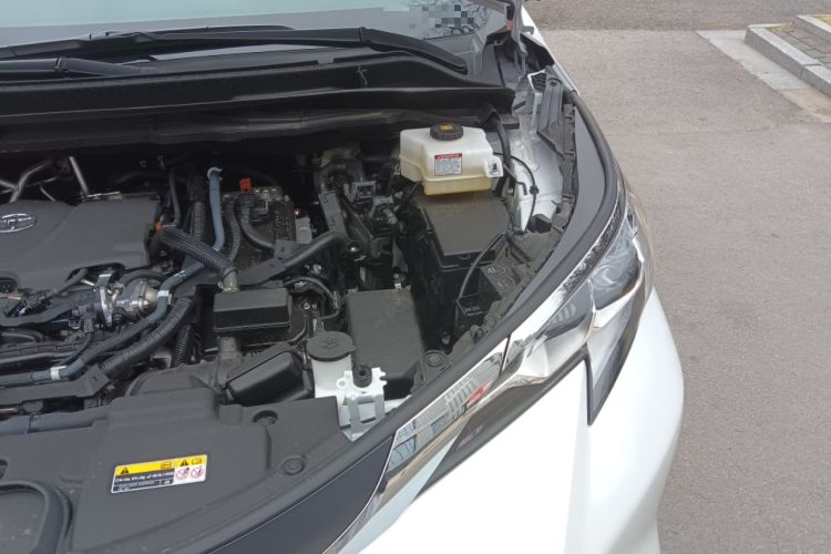 Used Toyota SIENNA 2026 Model 2.5L Dual-Engine Two-Wheel-Drive Comfort Edition Engine Bay Left