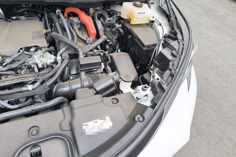 Used Toyota SIENNA 2026 Model 2.5L Dual-Engine Four-Wheel-Drive Luxury Edition Engine Bay Left