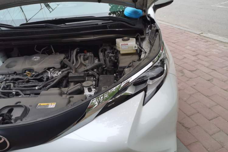 Used Toyota SIENNA 2026 Model 2.5L Dual-Engine Two-Wheel-Drive Comfort Edition Engine Bay Left