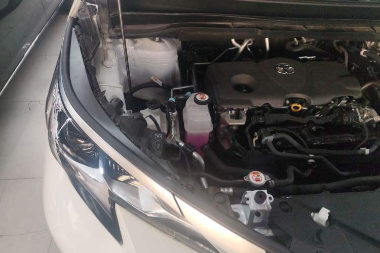 Used Toyota SIENNA 2026 Model 2.5L Dual-Engine Two-Wheel-Drive Premium Prestige Edition Engine Bay Right