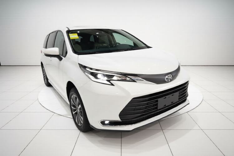 Used Toyota SIENNA 2026 Model 2.5L Dual-Engine Two-Wheel-Drive Comfort Edition Exterior 1