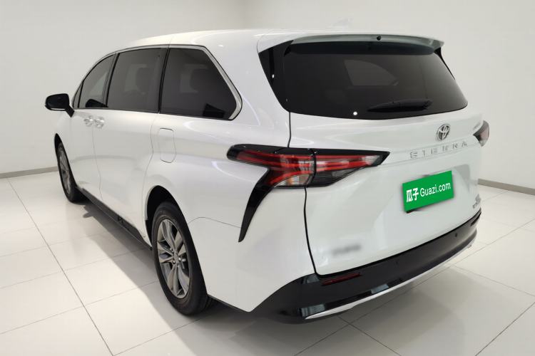 Used Toyota SIENNA 2026 Model 2.5L Dual-Engine Four-Wheel-Drive Prestige Edition Exterior 2