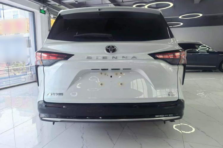 Used Toyota SIENNA 2026 Model 2.5L Dual-Engine Two-Wheel-Drive Luxury Edition Exterior 6