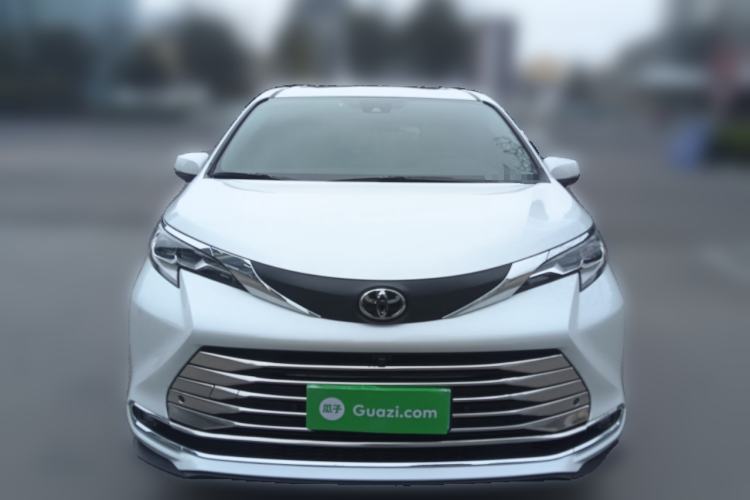 Used Toyota SIENNA 2026 Model 2.5L Dual-Engine Two-Wheel-Drive Comfort Edition Front