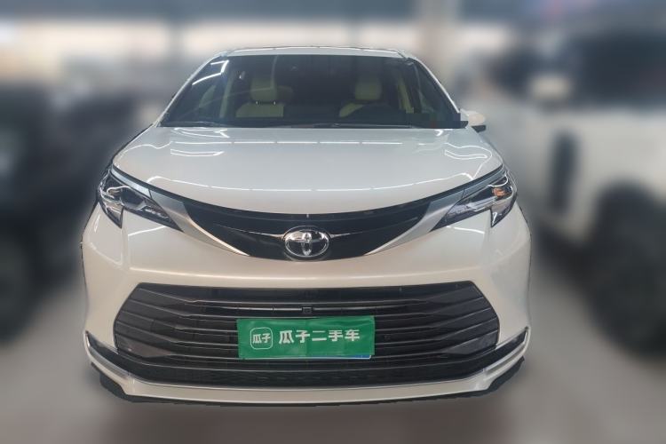 Used Toyota SIENNA 2026 Model 2.5L Dual-Engine Two-Wheel-Drive Premium Prestige Edition Front