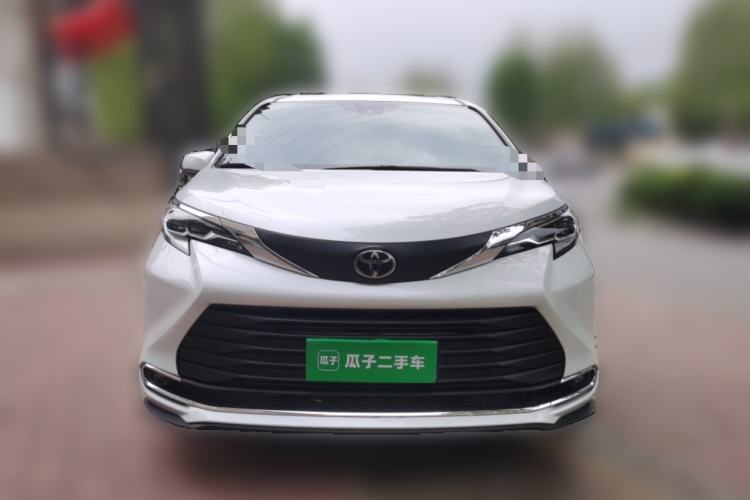 Used Toyota SIENNA 2026 Model 2.5L Dual-Engine Two-Wheel-Drive Comfort Edition Front